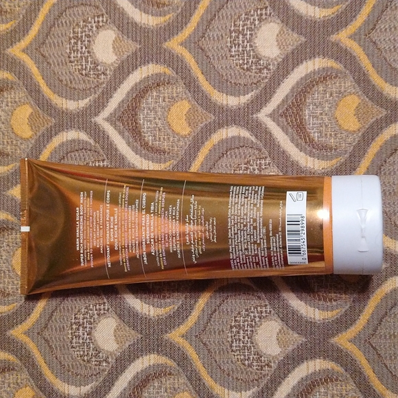 New Bath & Body works "Warm Vanilla Sugar" - Picture 2 of 4